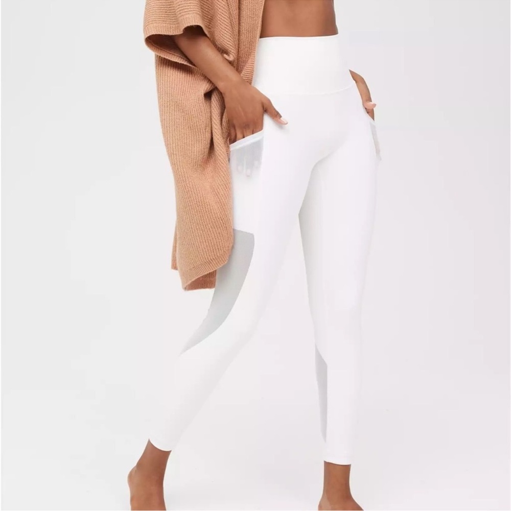 Offline by Aerie Real Me high-waisted 7/8 length legging in white sz medium